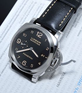Panerai, 44mm "Luminor Marina 1950 3-Days, Dirty Dial" Pam359 auto/date "N" series of 3000pcs in Steel