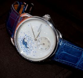2021 Hermès 38mm Arceau Petite Lune Large Model, W055910WW00 automatic Pearl dial in Steel with Diamonds and Sapphires. B&P