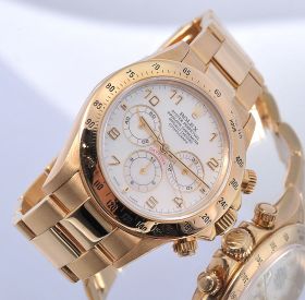 Rolex Oyster Perpetual "Cosmograph Daytona" in 18KYG & Pearl dial