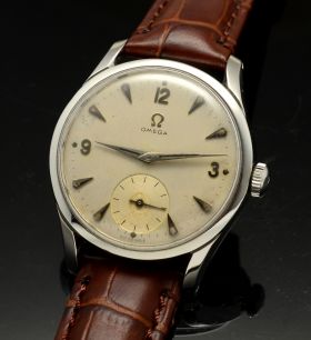 Omega, 35mm Circa 1951 small seconds manual winding in Steel