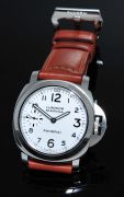 Panerai, 44mm Pam113 Historic "Luminor Marina White dial" Chronometer N series of 500pcs manual winding in Steel