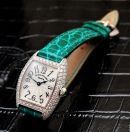 Franck Muller, Lady's mini "Cintree Curvex" Ref.2500QZ D in 18KWG with Diamonds