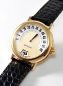 Gerald Genta, 36mm "Retro Classic Jumping Hour" automatic Ref.G3634 in 18KYG with Pearl dial