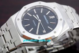 Audemars Piguet "Royal Oak" in Steel