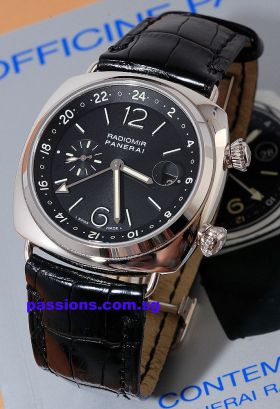 Panerai, "Radiomir GMT" in 18KWG 