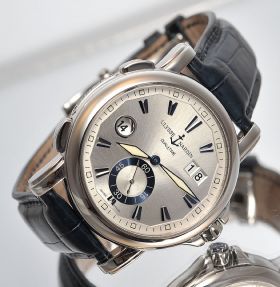 Ulysse Nardin, 42mm "Dual Time GMT +/-" auto/big date Ref.243-55/91 in Steel