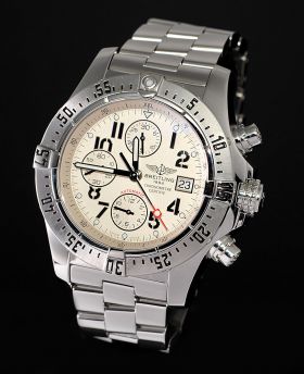 Breitling, 44mm "Aeromarine Avenger" Chronometer auto/date Chronograph Ref.A1338012/G692 in Steel