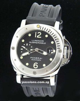 Panerai, "Luminor Submersible" in Steel