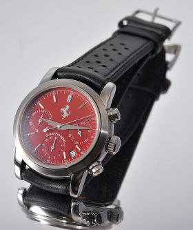 Girard Perregaux "Ferrari Modena red" chronograph in steel