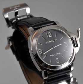 Panerai 44mm Luminor in polished steel