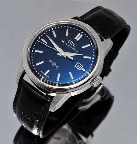 IWC, 43mm "Ingenieur 1955 Automatic" Ref.3233-01 Vintage Collection auto/date in Steel