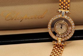 Chopard 26mm lady's "Happy Diamonds" Ref.204532-0001 in 18KYG