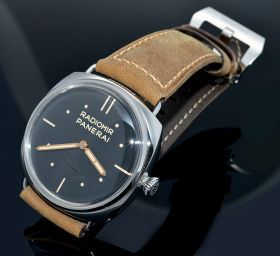 Panerai, 47mm Historic "Radiomir SLC" Pam425 manual winding in Steel