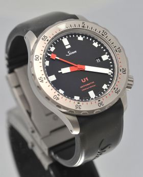 Sinn "U1" 1000m Diver's in tegimented submarine steel 