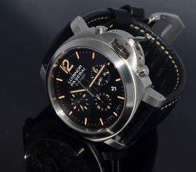 Panerai, 44mm "Luminor Daylight" Chronograph Pam356 in Steel with "Dirty dial"