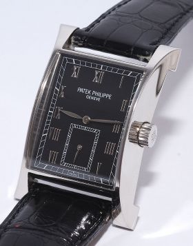 Patek Philippe, "1997 Commemorative Pagoda" in Platinum